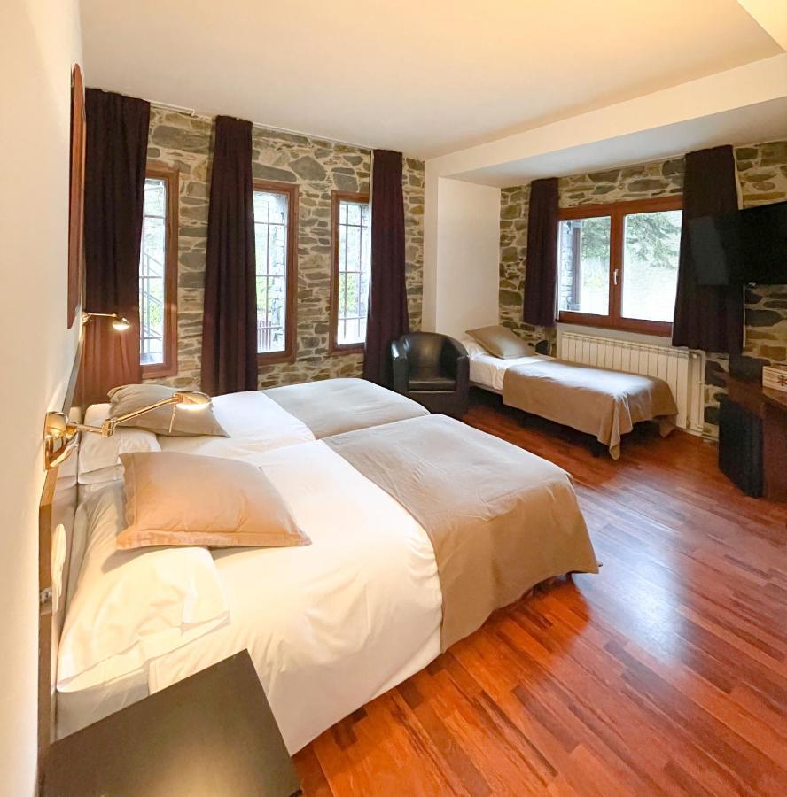 Hotel Amoretes La Molina  Eksteriør billede
