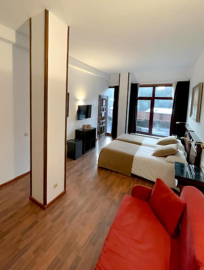 Hotel Amoretes La Molina  Eksteriør billede